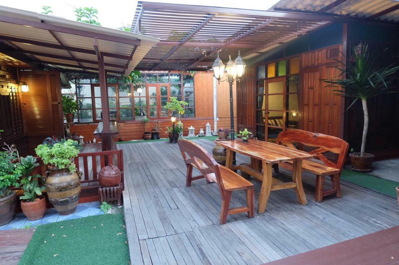 Binlar Guesthouse Phra Nakhon Si Ayutthaya Exterior photo