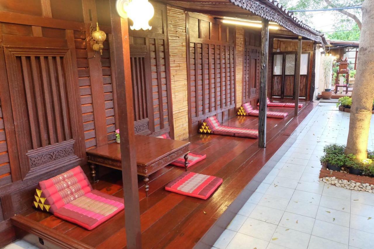Binlar Guesthouse Phra Nakhon Si Ayutthaya Exterior photo